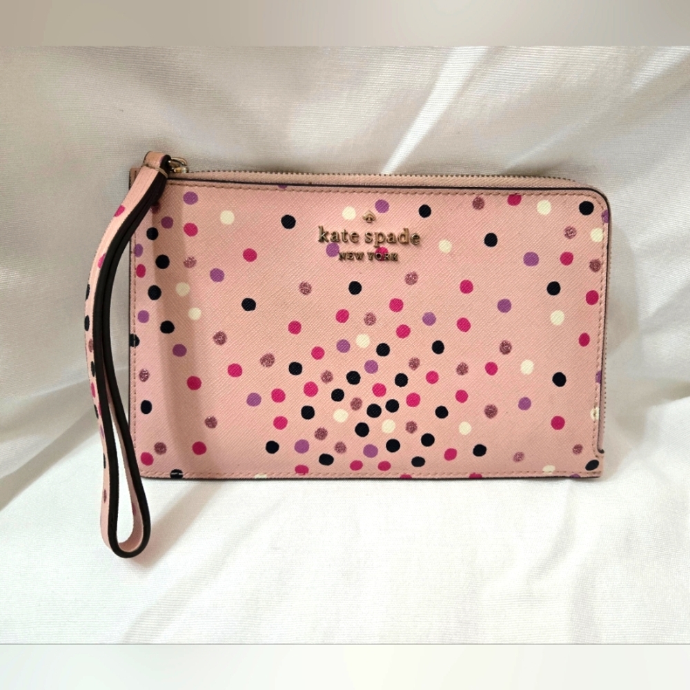 Kate Spade NY Chic Pink/ Polka Dot Wristlet
